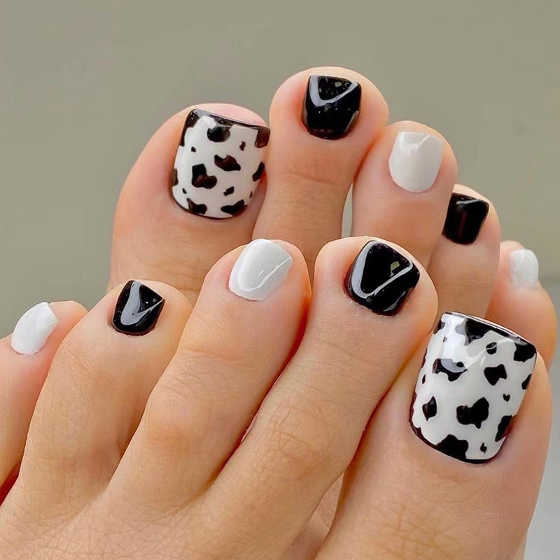 Fashion Summer Black And White Leopard Print Feet Nail Tip Fake Nails Wearable